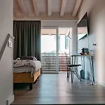 Riva 4*