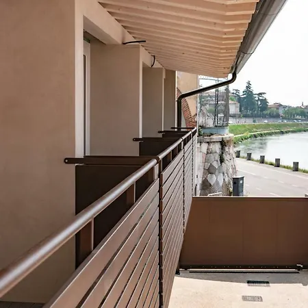 Alojamento de Acomodação e Pequeno-almoço Riva Verona