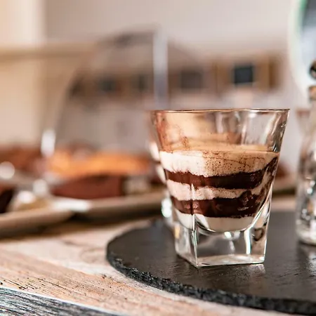 Riva לינה וארוחת בוקר 4*