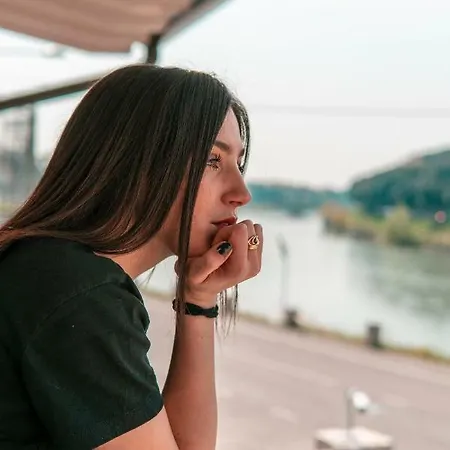 לינה וארוחת בוקר Riva